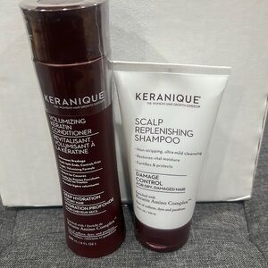 Keranique shampoo and conditioner bundle.‎